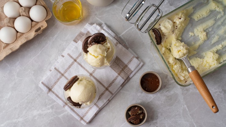 Gelato fatto in casa con crema e Oreo