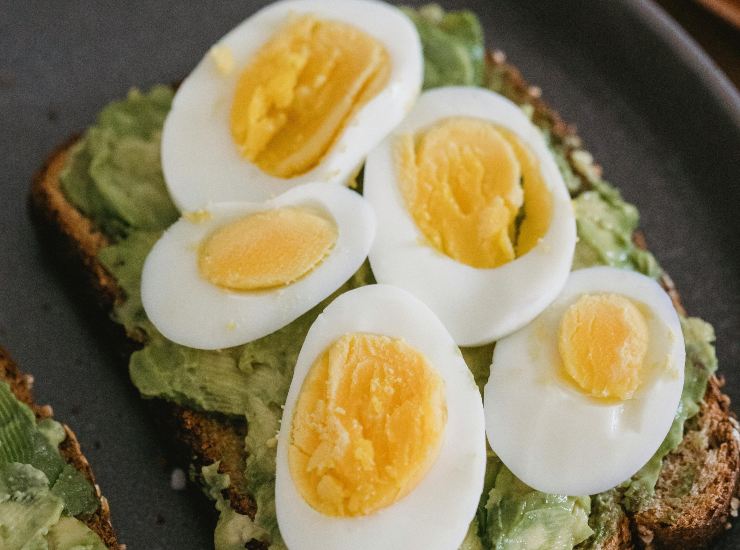 Avocado e uova sode (pexels.com) - romagnaatavola.it