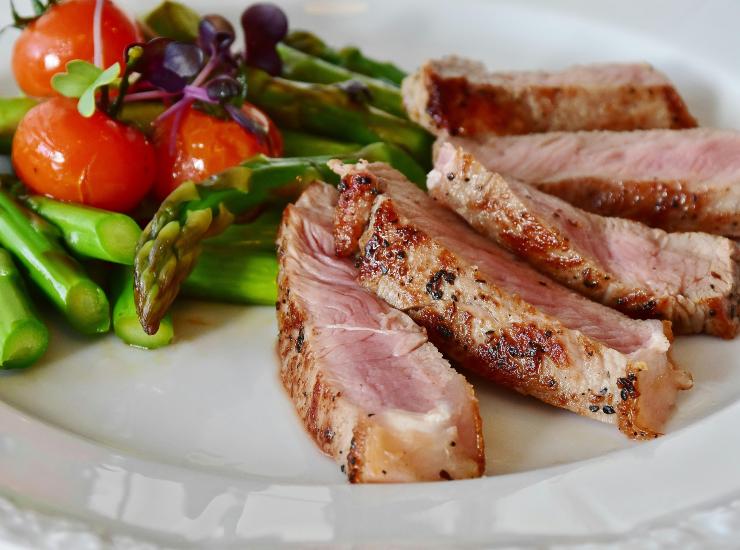 Cottura della carne (pexels.com) - romagnaatavola.it