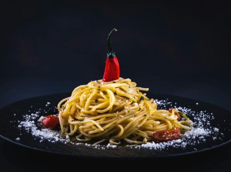 Ingredienti aglio, olio e peperoncino