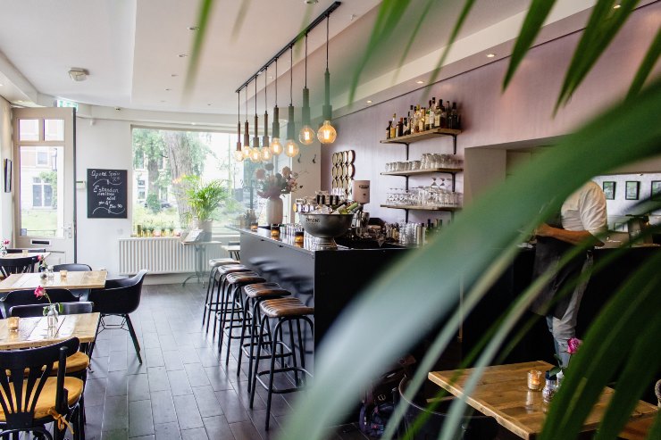 Vista dell'interno di un ristorante