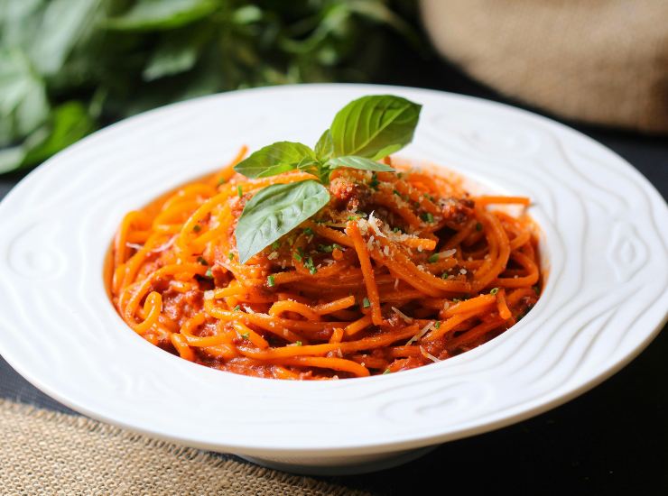 Piatto di pasta al sugo (pexels.com) - romagnaatavola.it