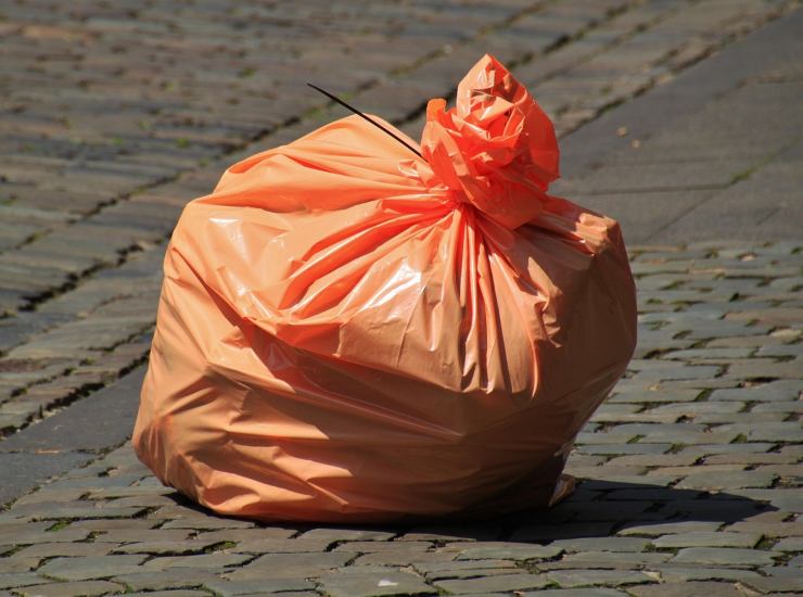 Sacchetto della spazzatura (pexels.com) - romagnaatavola.it
