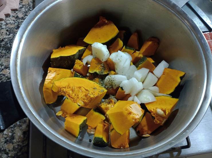 zucca tagliata in padella