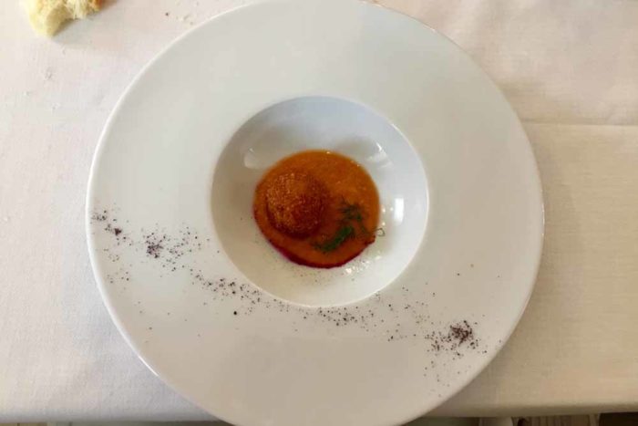 Carpaccio di pomodoro con crocchetta di tonno San Demetrio Restaurant di Cesena