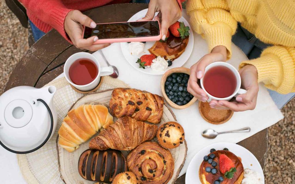 I migliori Bar per fare colazione sono in Romagna: ecco i 2 locali con miglior caffè e pasta | C’è sempre la fila