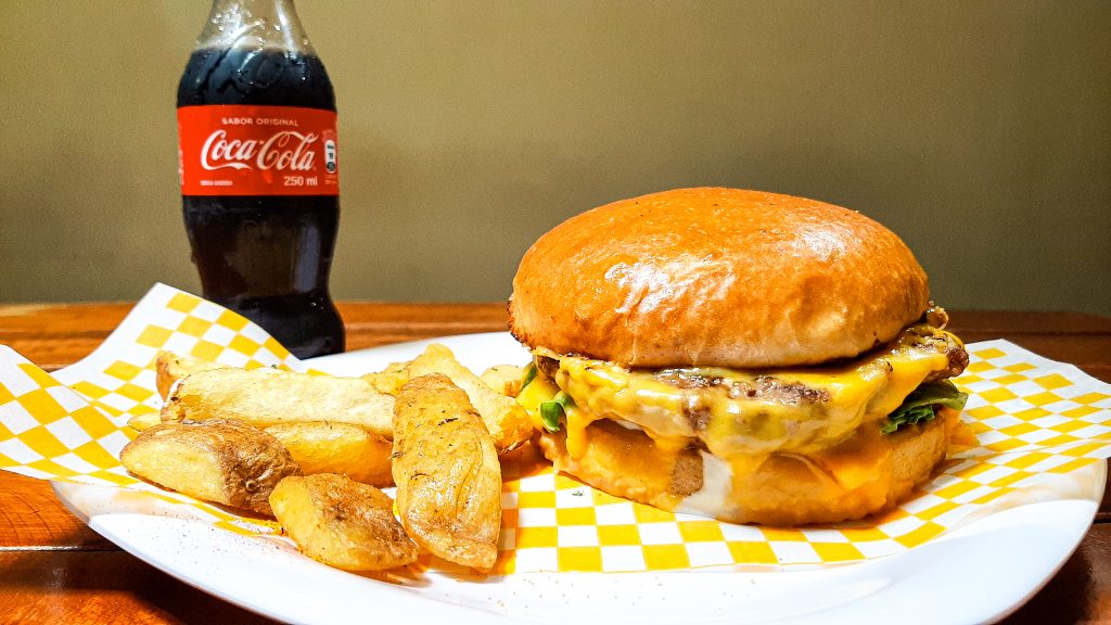 Una Serata di Delizie al Casalbono: Hamburger Agrigourmet
