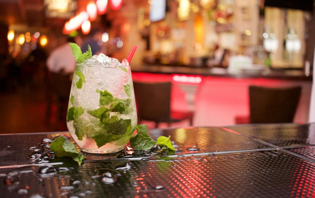 Festa del Gin Artigianale a Sarsina: Un Viaggio Sensoriale Estivo