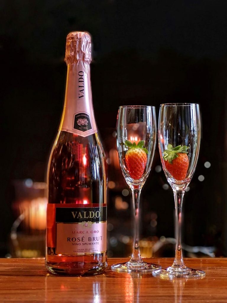 Romagna: L’aperitivo si veste di vino