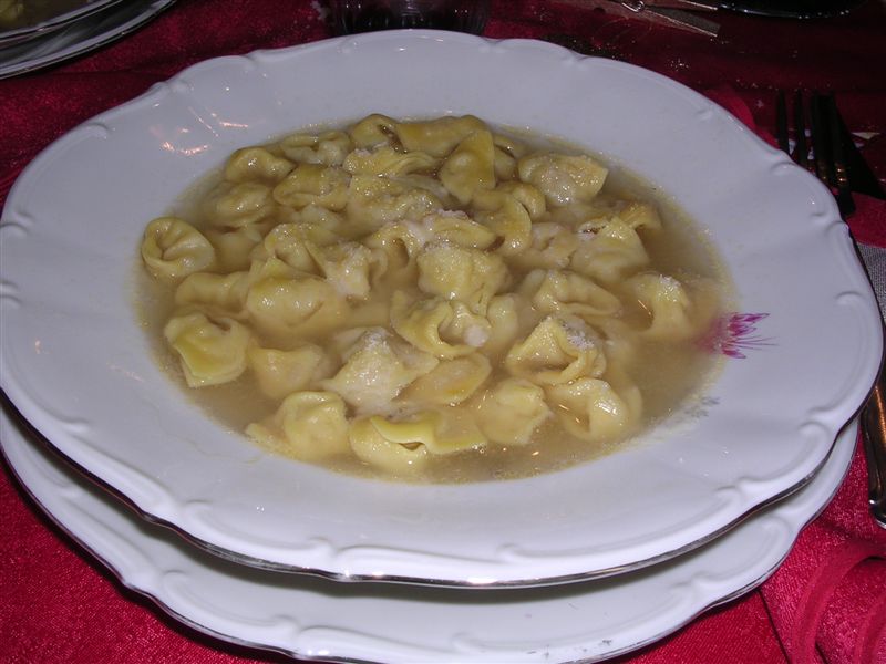 Varianti regionali di pasta ripiena: un confronto tra Romagna, Emilia e Bologna