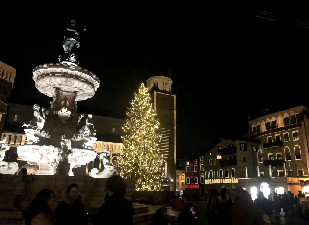 Un Natale Inaspettato: Magia Natalizia Diffusa nelle Marche