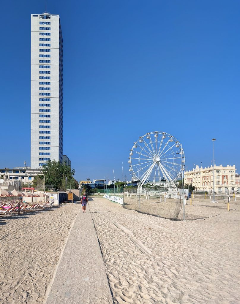 Un’oasi di relax sulla Riviera Romagnola: La Spiaggia