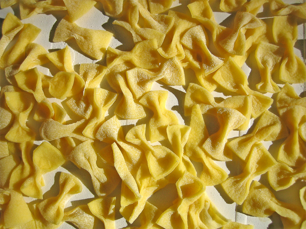La Regina della Cucina Romagnola: La Sfoglia