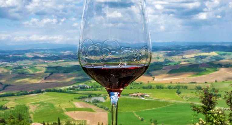 Il XVI Trofeo del Sangiovese: Un’esclusiva per Sommelier AIS a Faenza