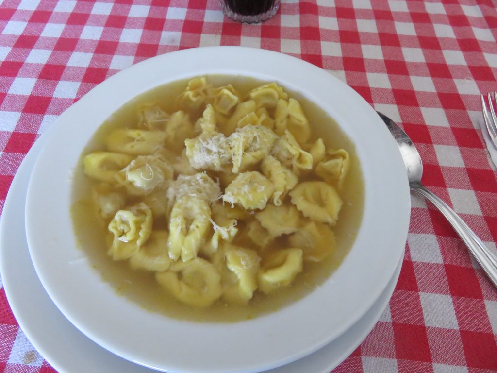 Festeggia Santo Stefano 2022 al Ristorante La Baracca di Rimini: Un Menu Delizioso