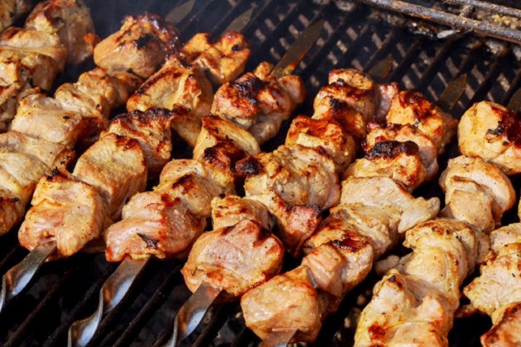 Serata Brasiliana a Marina di Ravenna: Delizie Churrasco e Proiezioni Hookipa