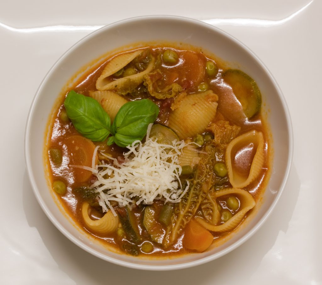 Il minestrone: un elisir di benessere a tavola