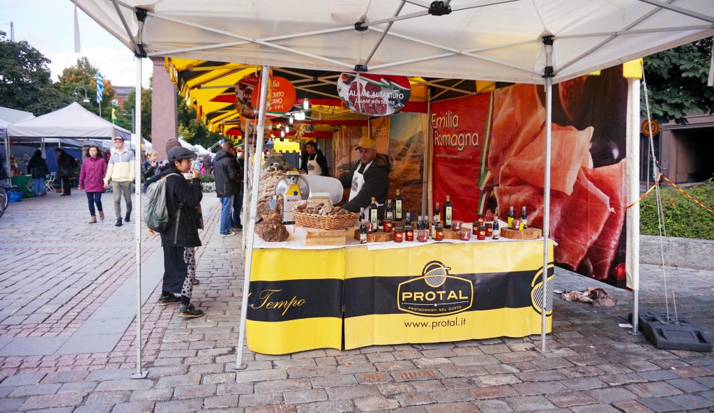 Ravenna: Un Weekend di Motori, Musica e Delizie da Strada