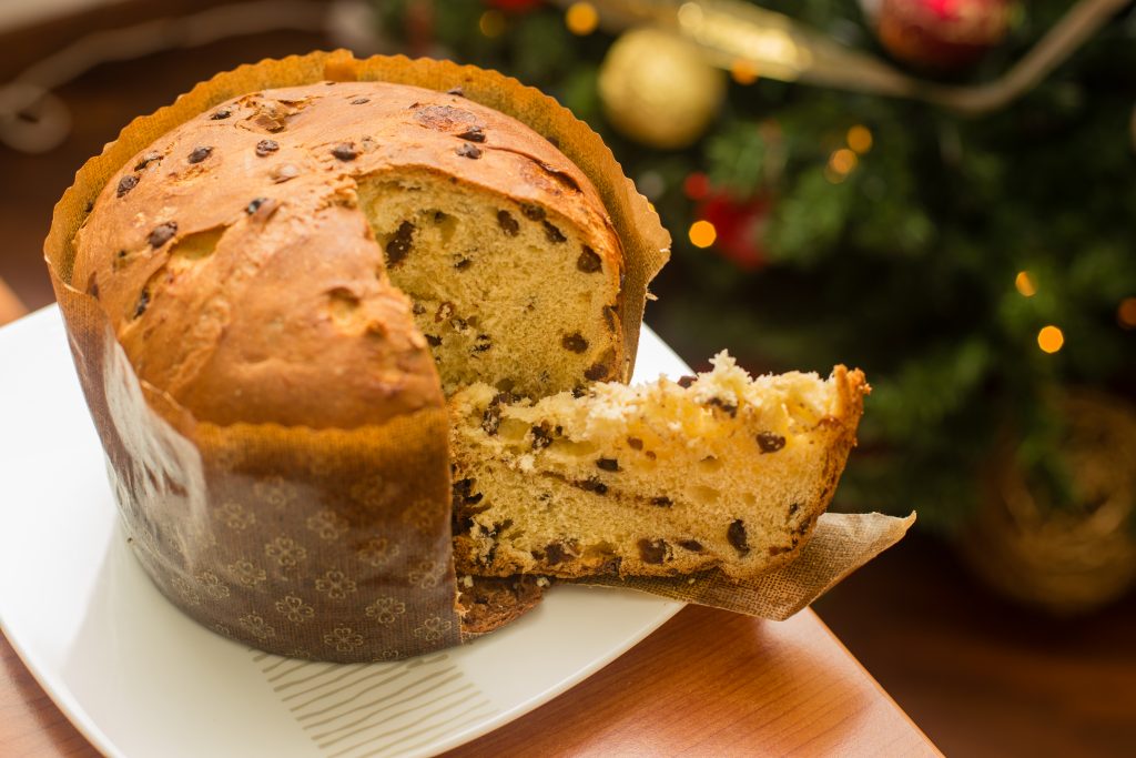 Panettone Artigianale: Uvetta e Albicocche dalle Pasticcerie Le Armonie
