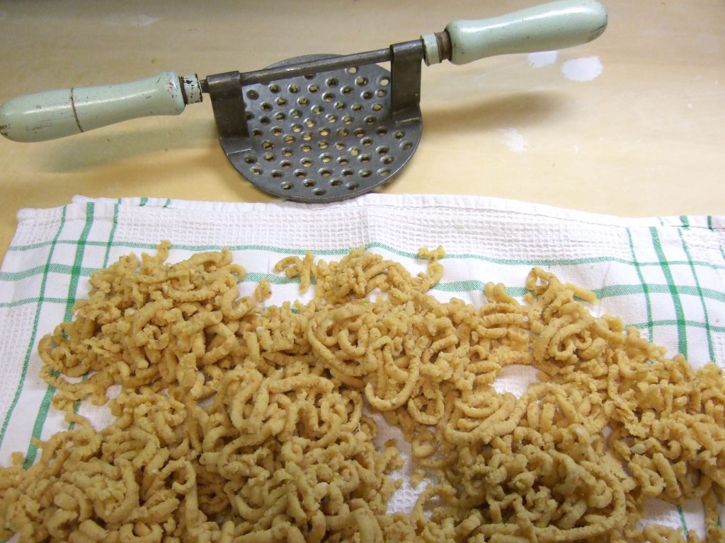 Deliziosi Passatelli al Formaggio di Fossa: un’autentica ricetta romagnola