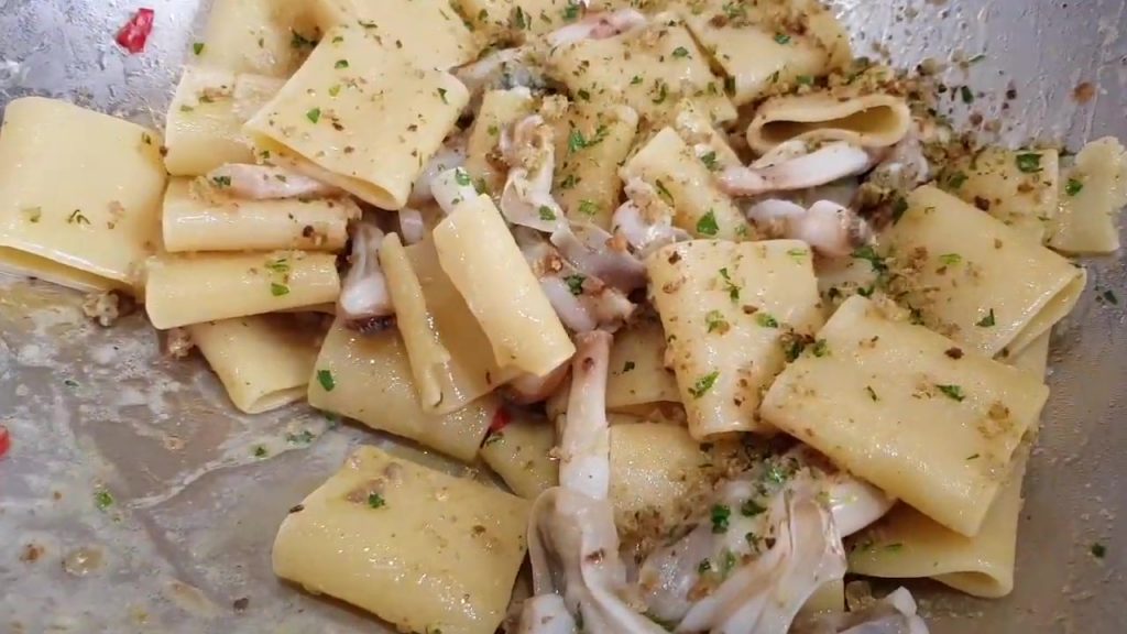 Un piatto romagnolo audace: Calamari Shabu Shabu con Carciofi e Ricotta