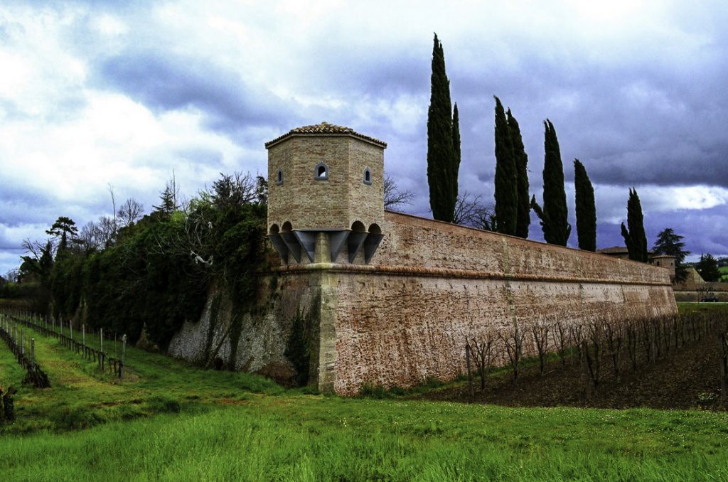 La Fortezza Solare di Castrocaro: Un Viaggio nel Rinascimento