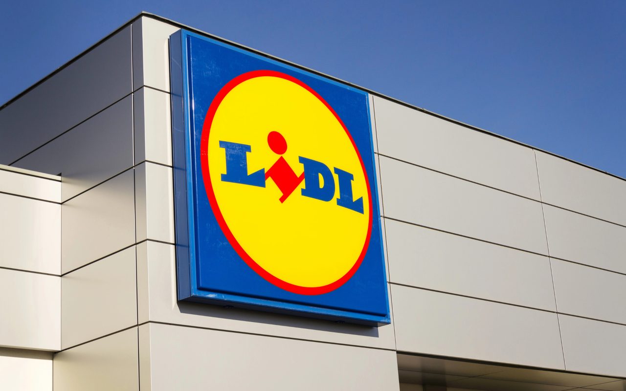 É tempo di candidarsi perché LIDL assume: tutte le posizioni e gli stipendi offerti dalla grande azienda | Come candidarsi