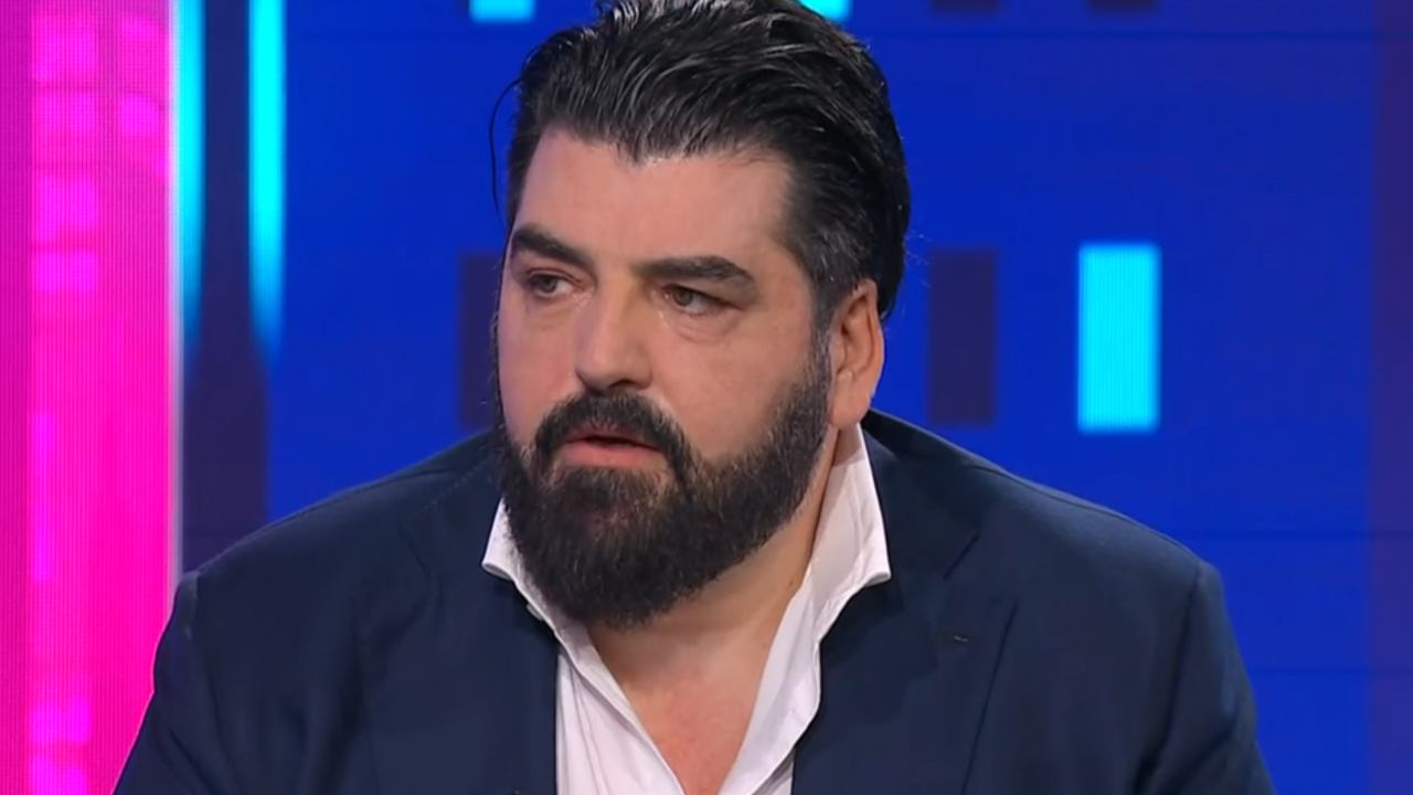 Antonino Cannavacciuolo (screenshot Raiplay) - romagnaatavola.it