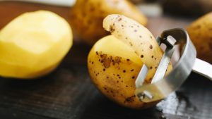 Bucce di patate (pexels.com) - romagnaatavola.it