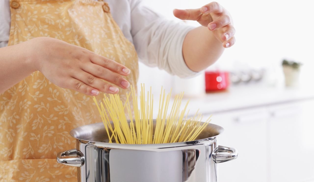 Non fare incollare la pasta alla pentola
