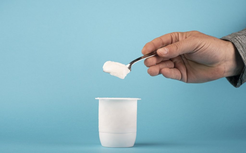 Yogurt, ma quali tutti sani: “Non vi azzardate a consumare questo”: è il più famoso ma il più nocivo