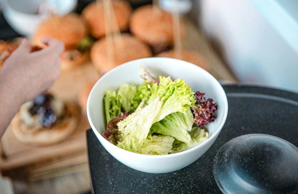ciotola con insalata