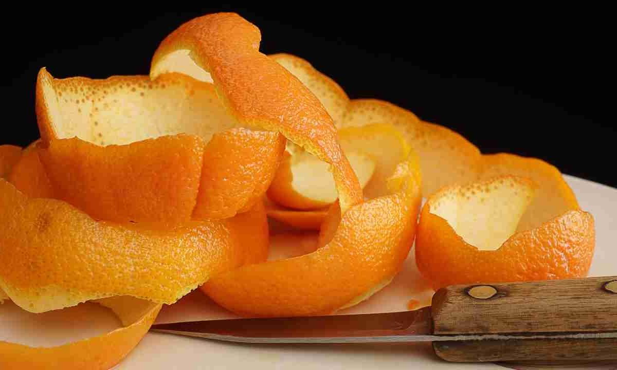 Bucce d’arancia, preziose più del frutto: non buttarle via | profumano, detergono e nutrono la casa