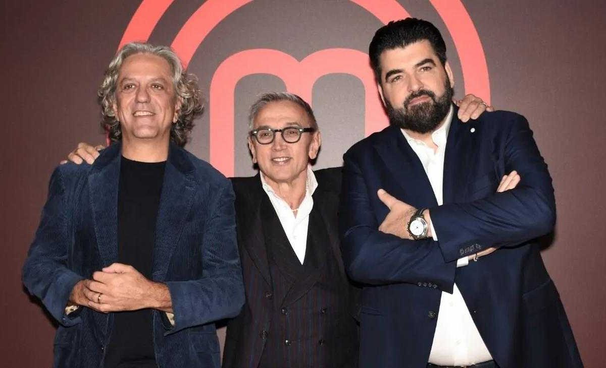 Masterchef 15 fuori controllo: un nonno di 92 anni sfida tutti | E gli aspiranti chef arrivano già in modalità show