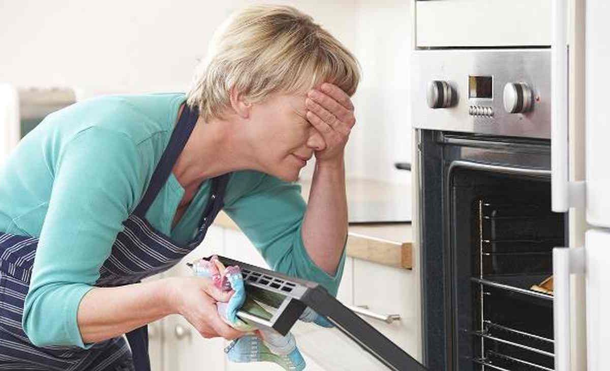 Forno, se ignori questi numeri butti via soldi: consumi raddoppiati | la cottura viene pure peggiore