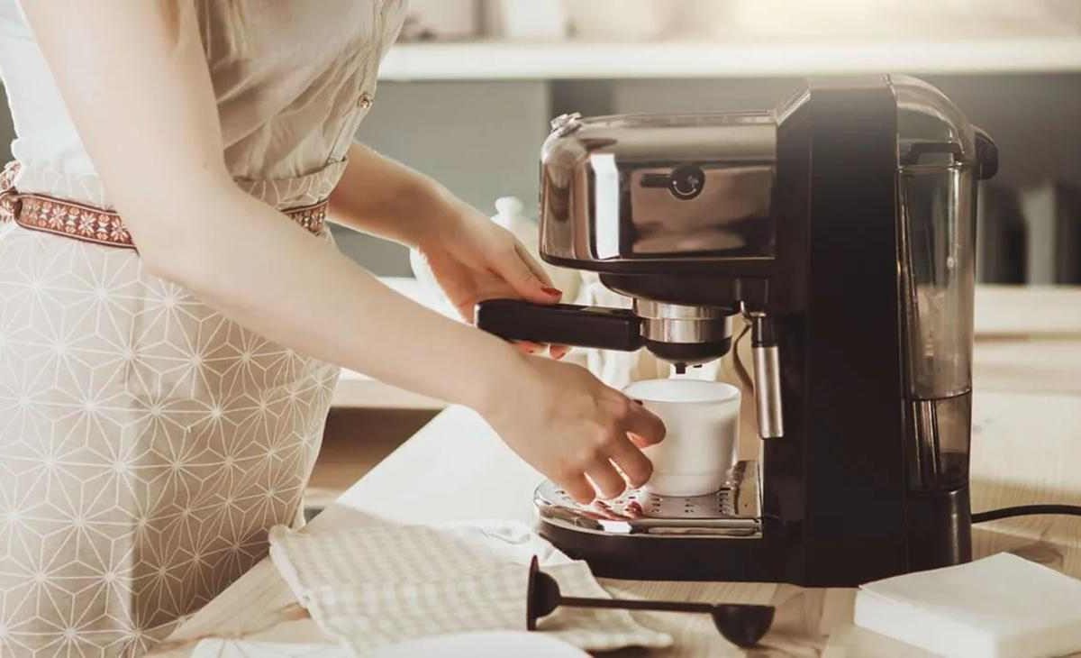 Caffè cattivo, Non è la miscela: stai sbagliando la pulizia | In questo modo è sempre perfetta