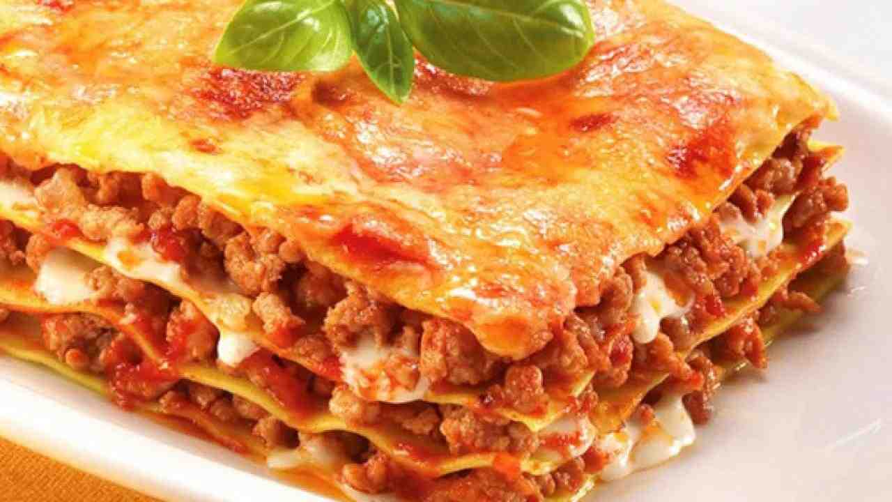 La fai come in Emilia… poi aggiungi questo al ragù e la lasagna diventa illegale: tutti ti chiederanno la ricetta