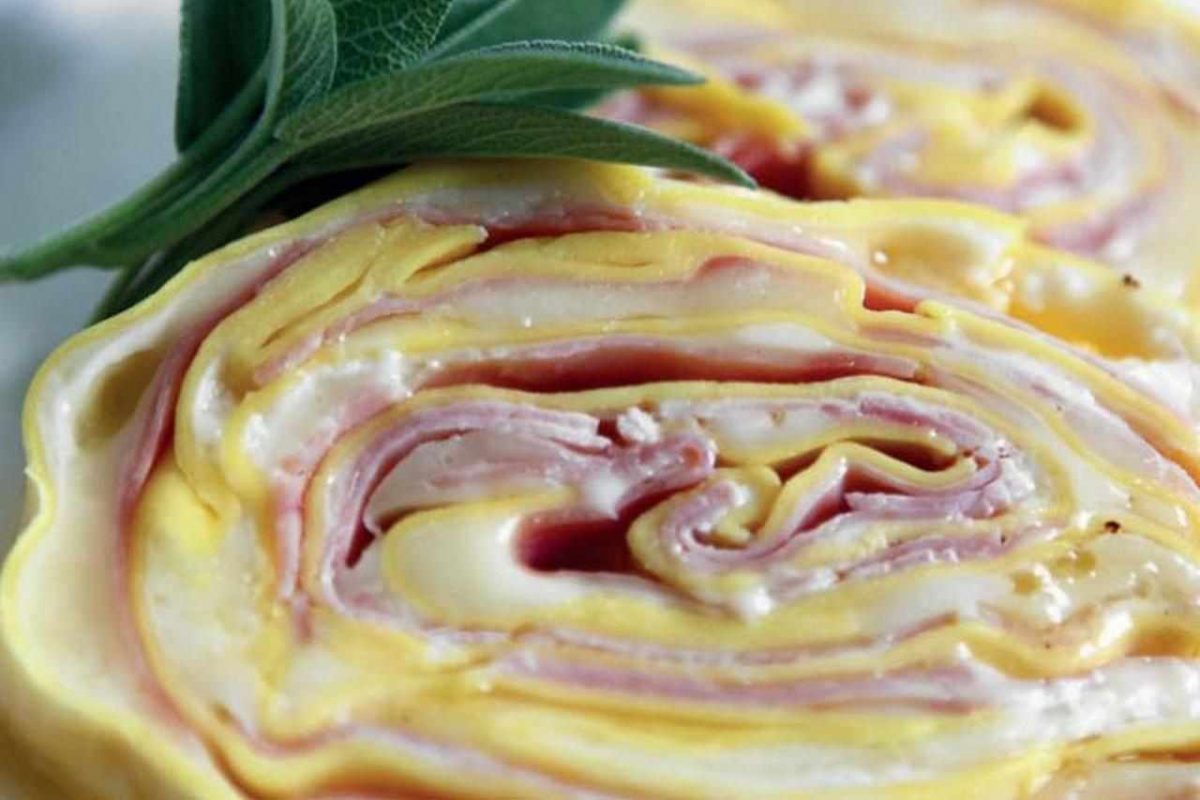 Il rotolo salato, 3 ingredienti e in 20 minuti fai impallidire qualsiasi menù di Natale | Facile e poco costoso