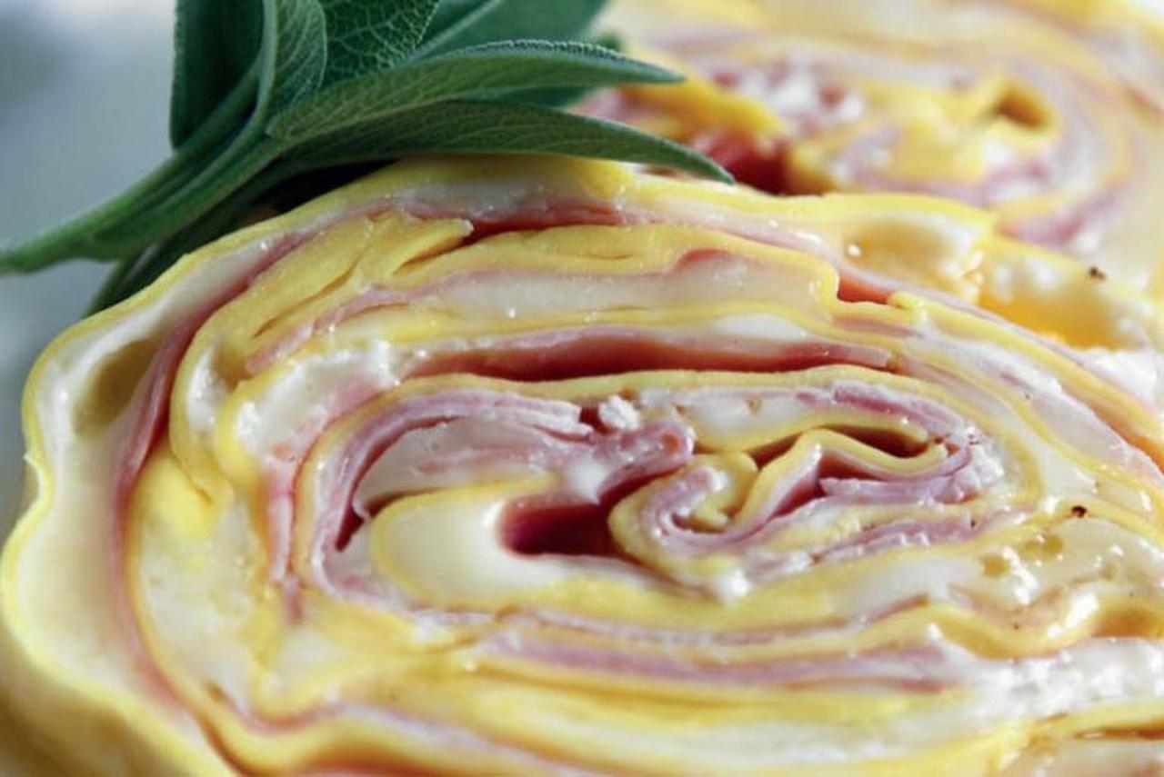 Il rotolo salato, 3 ingredienti e in 20 minuti fai impallidire qualsiasi menù di Natale | Facile e poco costoso